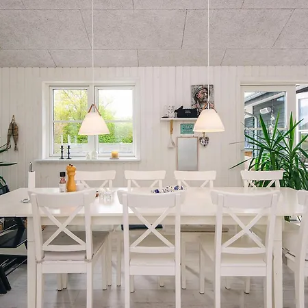 Semesterbostad 5 Star In *